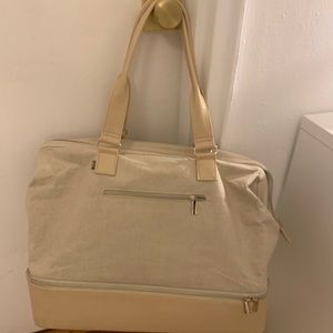 Beis Weekender Bag in Beige